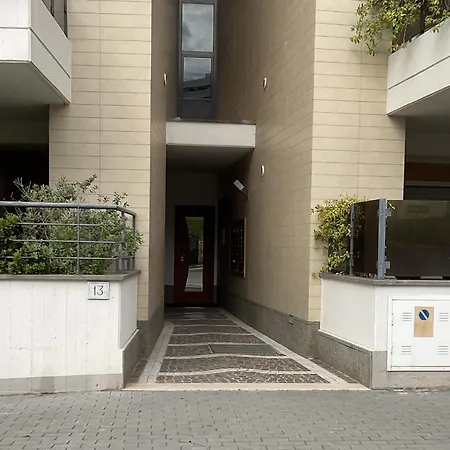 Golden Star Near Vatican, Aurelia Apartment